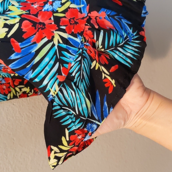 Torrid Floral Spaghetti Strap Top - Picture 3 of 5